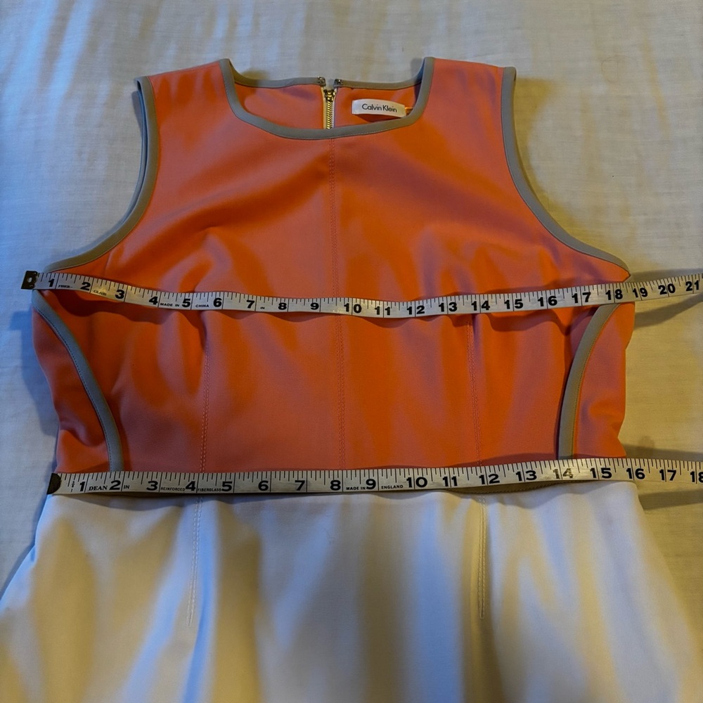 Calvin Klein Women's Sz 12 Sleeveless Colorblock Peach and white Sheath Dress - Picture 7 of 8